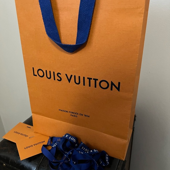Authentic Louis Vuitton Paper Bags - Picture 3 of 3
